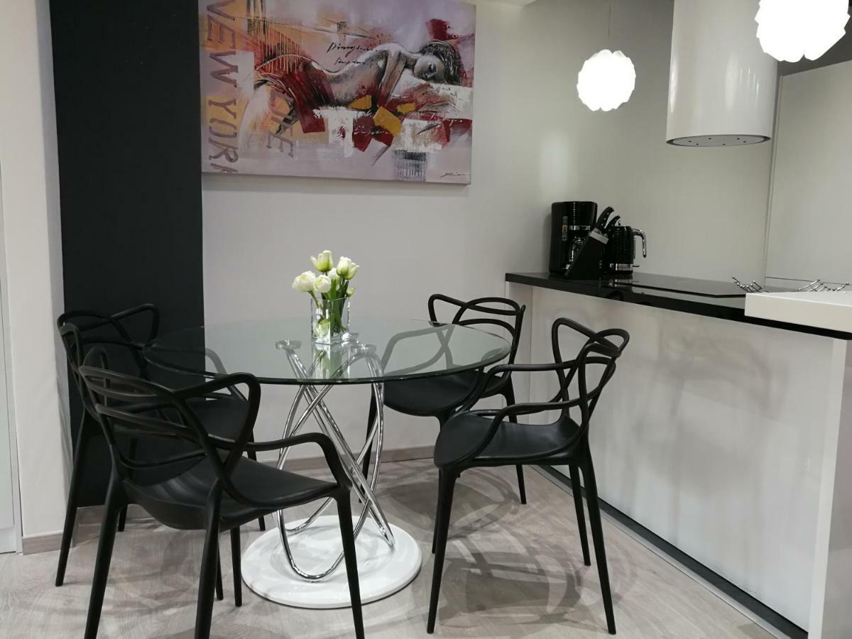 Palladium II City Center Apartments Макарска Экстерьер фото